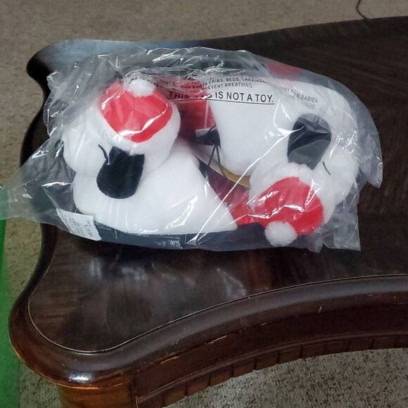 NWT UNISEX PEANUTS FAMILY CHRISTMAS CHARACTER KIDS SLIPPERS - Picture 4 of 5